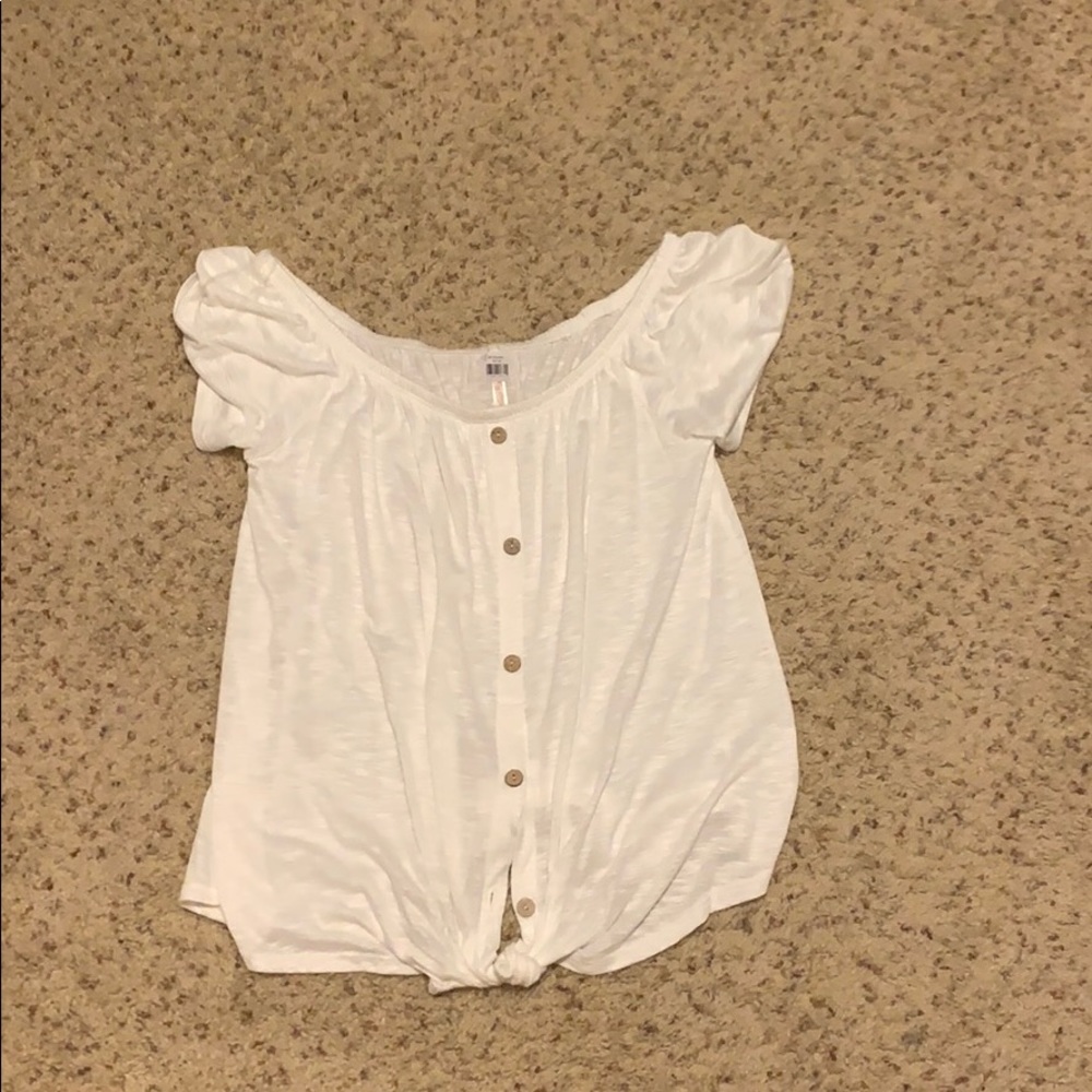 A white top